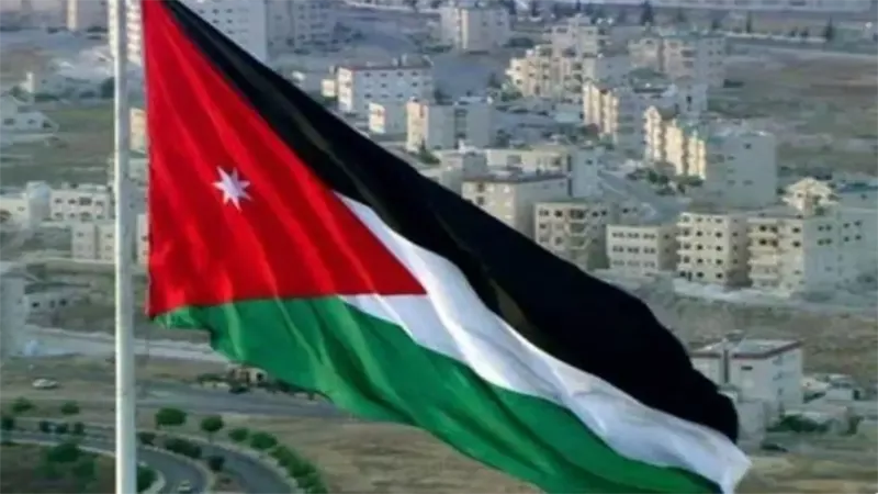 الأردن يعيد فتح مجاله الجوي وسط الهجمات الإسرائيلية الإيرانية