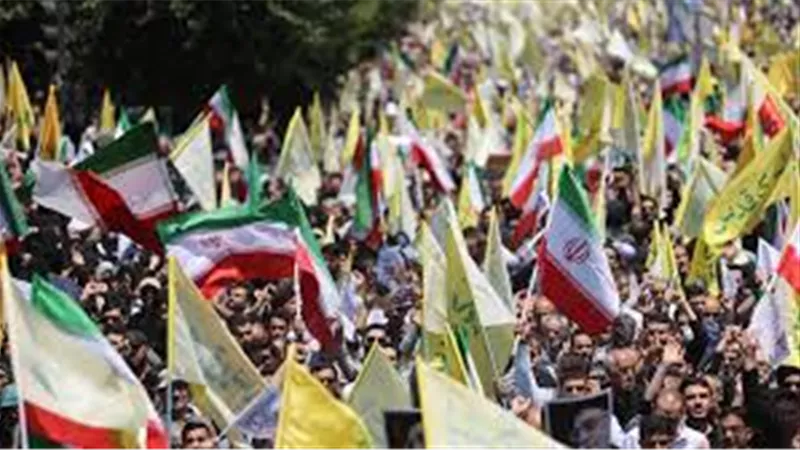 طهران تغلي غضبًا بعد الضربة الإسرائيلية.. دعوات للانتقام وتهديدات بـ