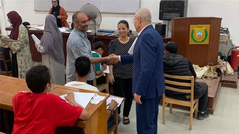 رئيس جامعة قناة السويس: لا تهاون في دقة التصحيح نتائج كلية الزراعة