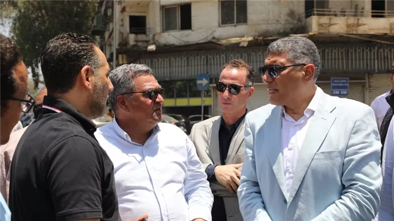 محافظ الجيزة يتفقد مشروعات التطوير والنظافة استعدادًا للافتتاح العالمي للمتحف 