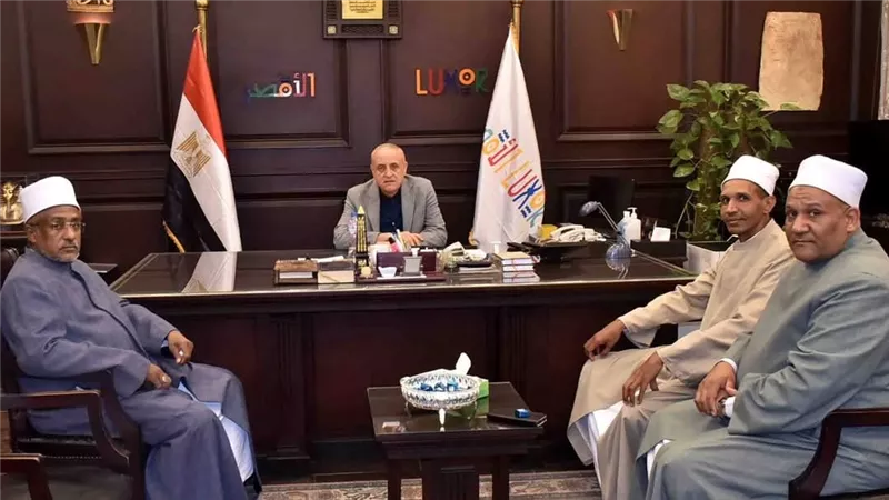 محافظ الأقصر يستقبل أعضاء مبادرة ومَن أحياها بالأزهر لمواجهة الخصومات الثأرية