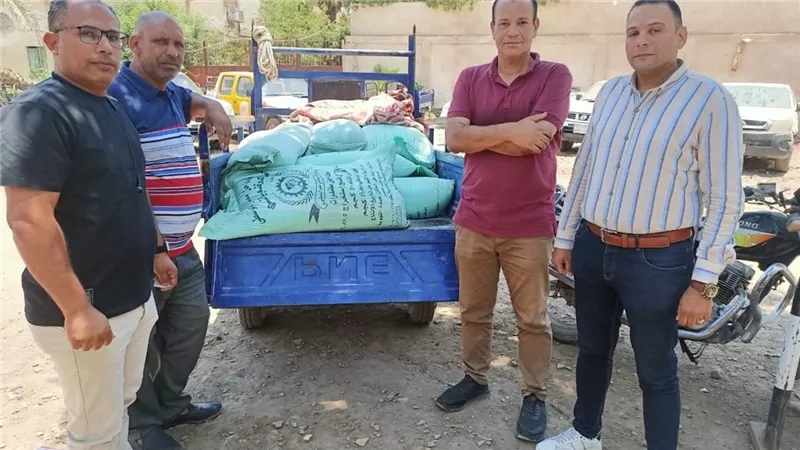 ضبط 3 طن دقيق بلدي مدعم محظور تداوله قبل بيعه بالسوق السوداء بالفيوم 