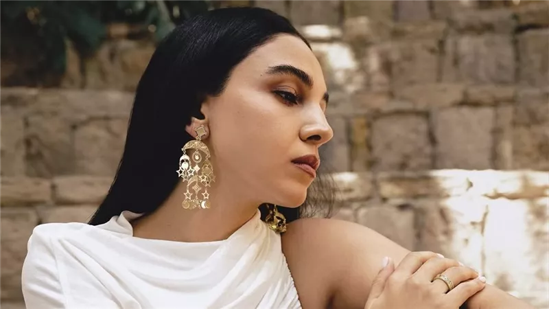الفنانة سلمى أبو ضيف الوجه الإعلاني لمجوهرات عزة فهمي