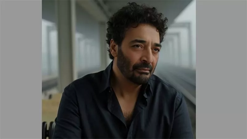 حميد الشاعري يعود بروح التسعينيات في أغنيته الجديدة «ده بجد»