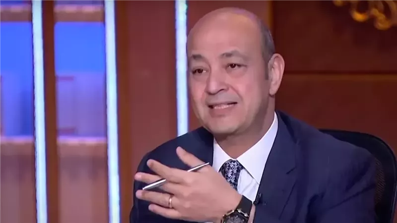 عمرو أديب: الدولة تقف مع المواطنين وتعوض المتضررين من طرح النيل بالكامل