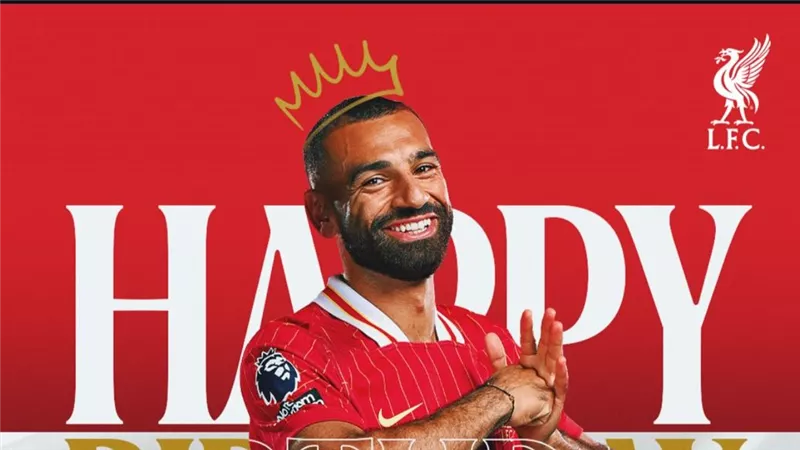  ليفربول يحتفل بعيد ميلاد الفرعون المصري محمد صلاح 