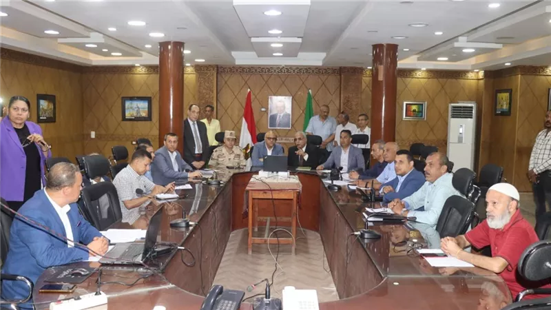محافظ القليوبية يتابع من الشبكة الوطنية للطوارئ امتحانات الثانوية العامة