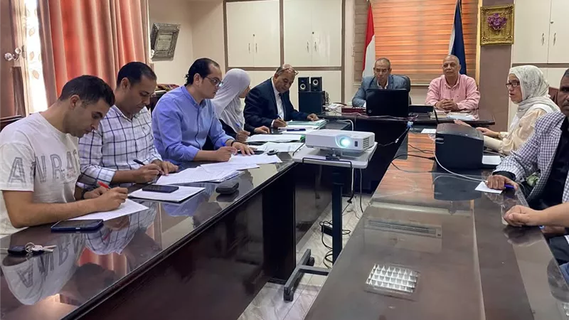 غرفة عمليات تعليم السويس: هدوء والتزام في أول أيام امتحانات الثانوية العامة  