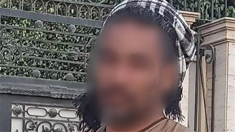 طعنة وألقاه بمقابرالعدوة بأسوان.. القبض على قاتل سائق توكتوك إدفو  