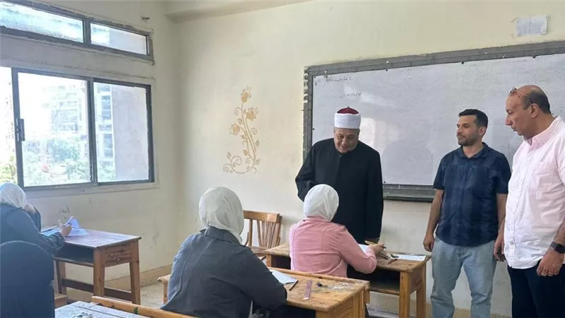 الثانوية الأزهرية 2025|طلاب الشعبة العلمية يؤدون «الرياضيات التطبيقية» اليوم