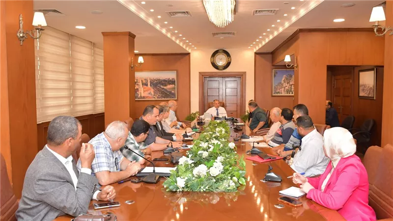 محافظ بورسعيد يوجه بتطوير منطقة سهل الطينة ودعم زراعة الأرز