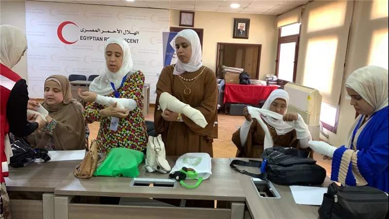 الهلال الأحمر يمنح دورة إسعافات أولية للأشخاص ذوي الإعاقة البصرية