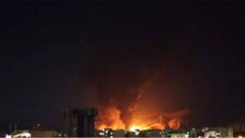 الجيش الإيراني يعلن قصف بنك أهداف حيوية تشمل منازل القادة والمراكز العسكرية