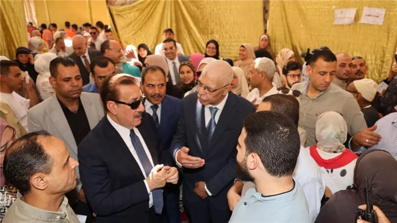 محافظ المنوفية ورئيس الجامعة يدشنان القافلة الطبية المتكاملة بمنشأة سلطان 
