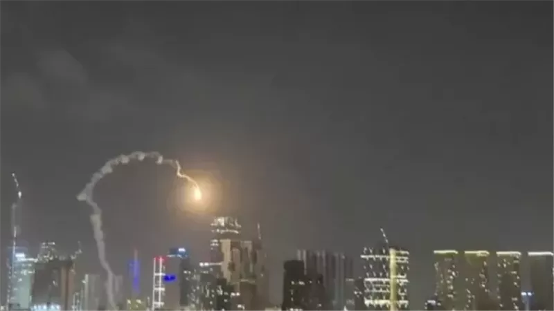 سقط في تل أبيب.. انحراف صاروخ اعتراضي إسرائيلي عن مساره
