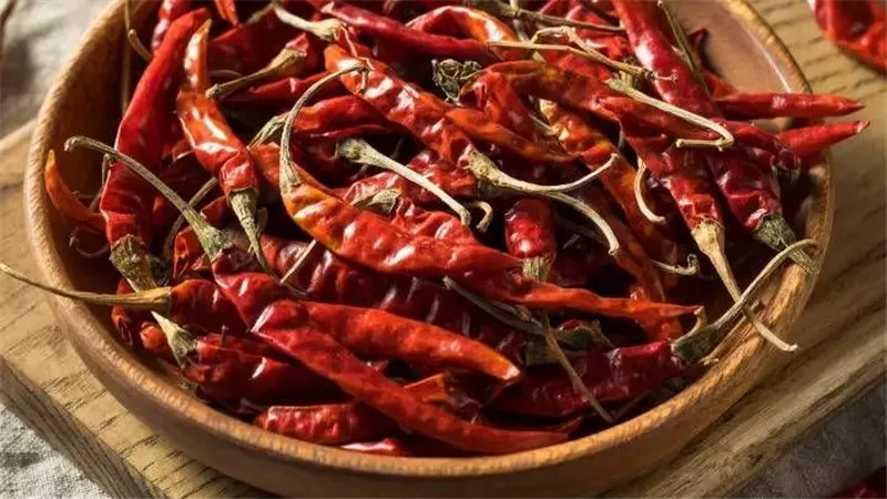 هل الأكل الحار يساعد فعلاً على فقدان الوزن؟ العلم يجيبك