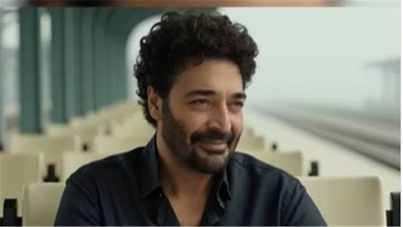 بكلمات مؤثرة.. المطرب حميد الشاعري ينعي شقيقه الأكبر 