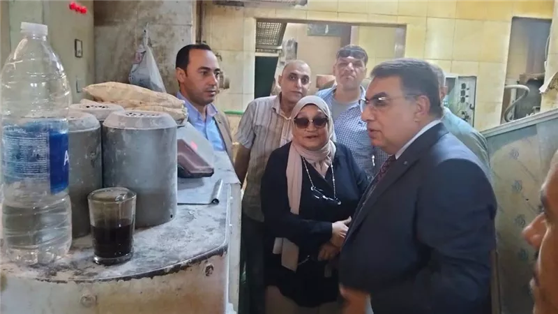 محافظ الدقهلية يتفقد عدد من المخابز بالمنصورة ويشدد على جودة إنتاج الخبز