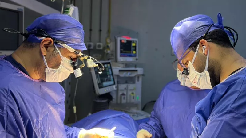 تدخل جراحي دقيق ينقذ فتاة من آلام مزمنة في البنكرياس بالسويس