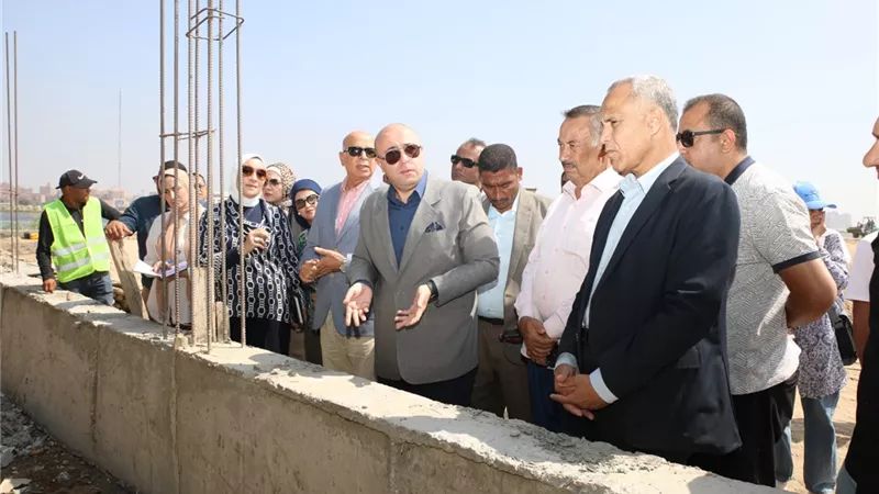 محافظ بنى سويف يشدد على تنفيذ الجدول الزمني المحدد لتنفيذ مشروع المرسى السياحى
