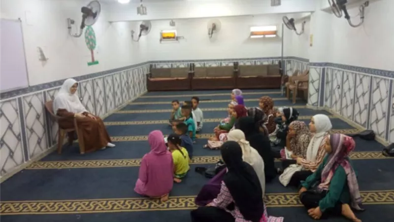 «الطهور شطر الإيمان».. واعظة بأوقاف منفلوط تشرح الحديث 23 من الأحاديث النووية