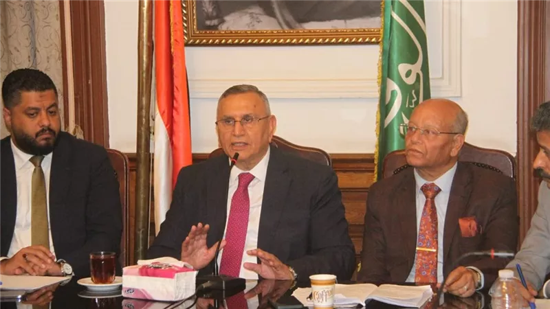 رئيس «الوفد» يطالب بتعديل قانون العمل لضمان حقوق العمال ضد شركات الوساطة