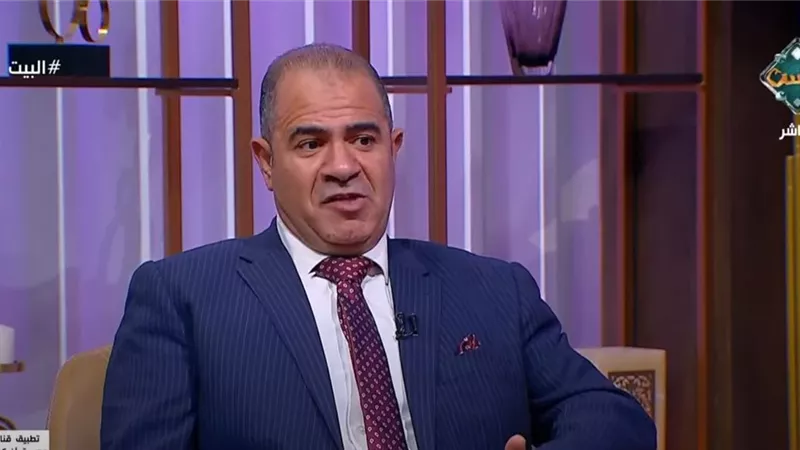 فلتر مزيف  .. أستاذ علم اجتماع يحذر من تشويه الهوية المصرية على التواصل
