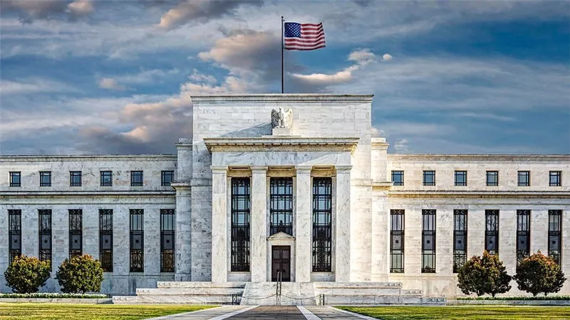 الفيدرالي الأمريكي يخفض الفائدة لأول مرة في 2025 إلى نطاق 4 %