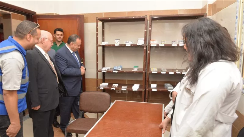 محافظ أسيوط يفتتح وحدة طب الأسرة بمدينة ناصر غرب المحافظة