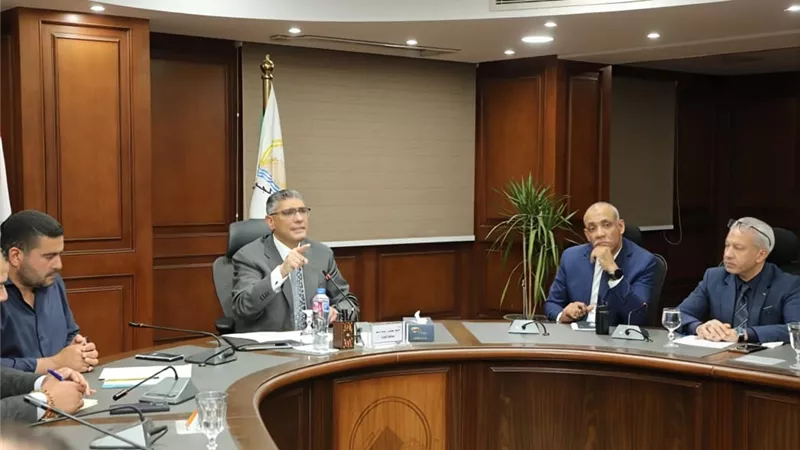 محافظ الجيزة يصدر قرارًا بتشكيل المكتب الفني لدعم تنفيذ المشروعات ومتابعتها