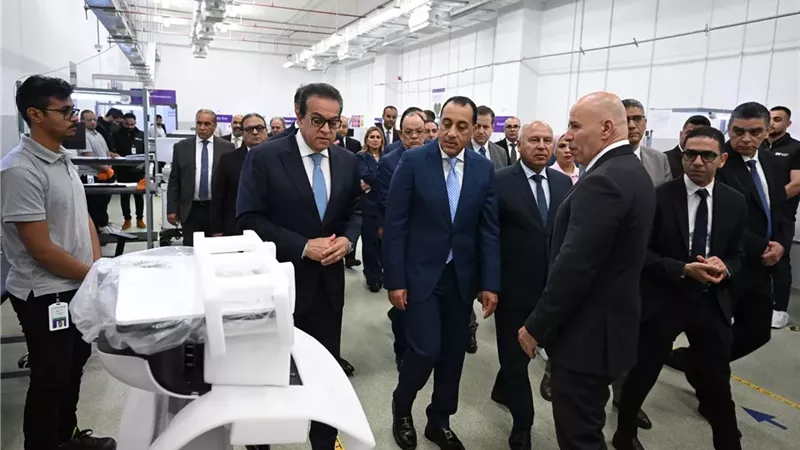 مدبولي يتفقد أول مصنع في مصر والشرق الأوسط لإنتاج أجهزة السونار