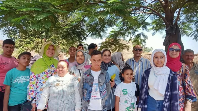 دعما لذوي الهمم.. رحلة لطلبة مدرسة الأمل لورش الفخار وتل بسطا الأثري بالشرقية