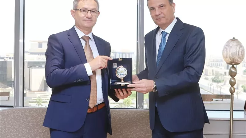 وزير الزراعة يبحث مع نظيره الصربي تعزيز التعاون والأمن الغذائي