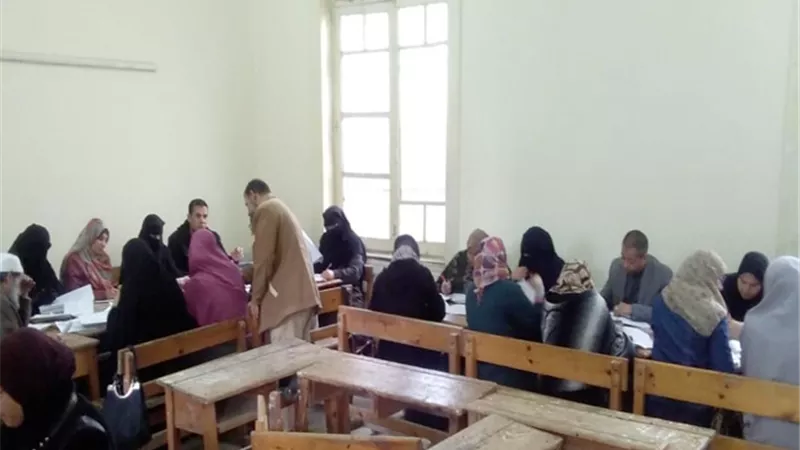 وفاة معلمة أثناء تصحيح امتحانات الدبلومات في الفيوم
