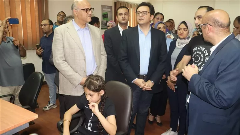 وزير الثقافة يُبدي استياءه من تدني الخدمات ويحيل مديرة قصر الطفل ببنها للتحقيق