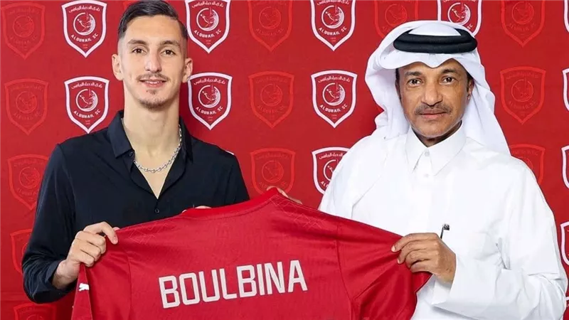 صدمة للزمالك.. الدحيل القطري يعلن التعاقد مع الجزائري عادل بولبينة 
