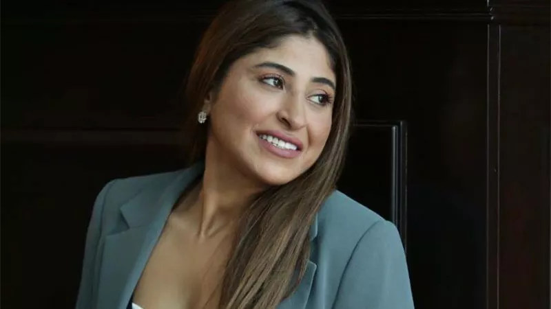 القبض على الفنانة شجون الهاجري بتهمة حيازة مخدرات فى الكويت 