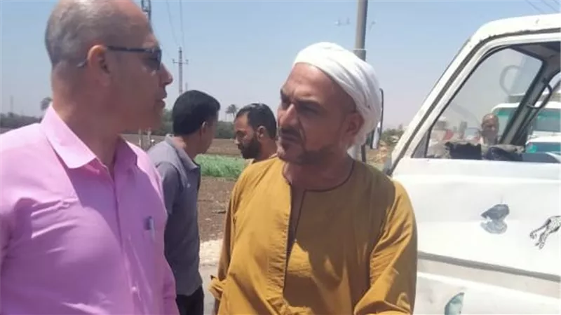محافظ أسيوط: ضبط سيارة تلقي مخلفات الصرف بترعة في قرية أولاد إلياس 