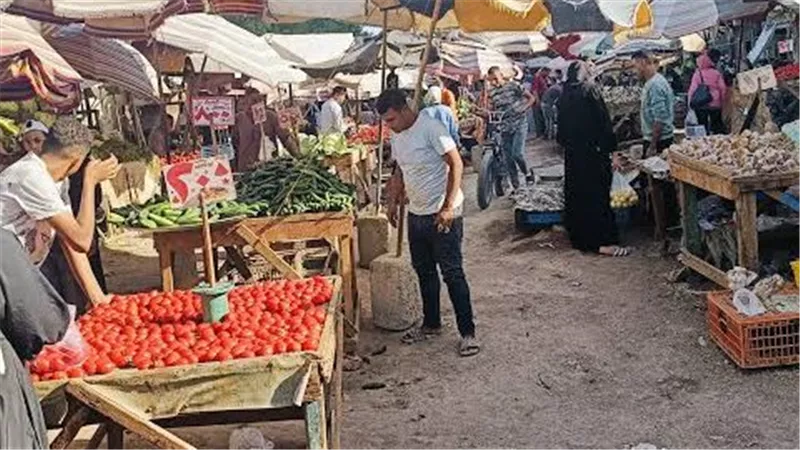 أهالي حي السويس يطالبون باستكمال رصف الشوارع المحيطة بسوق الأنصاري