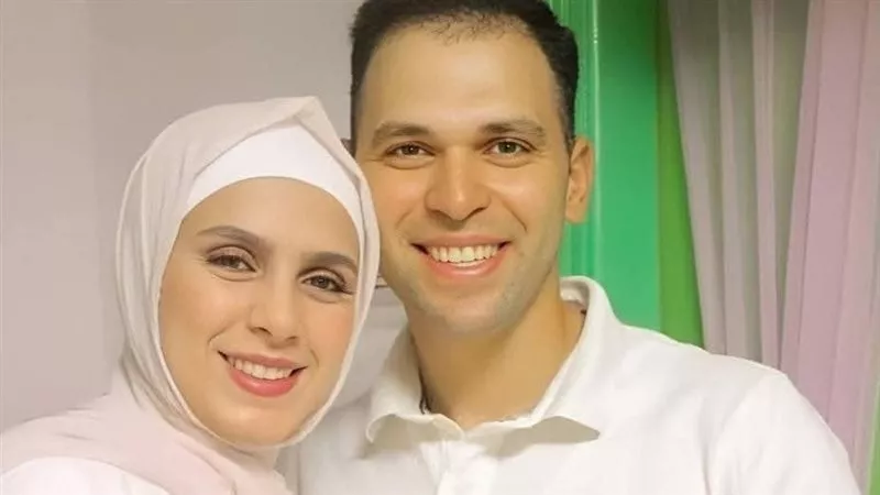“لولا فاني” تطلب الدعاء لطليقها العالق تحت الأنقاض من جديد