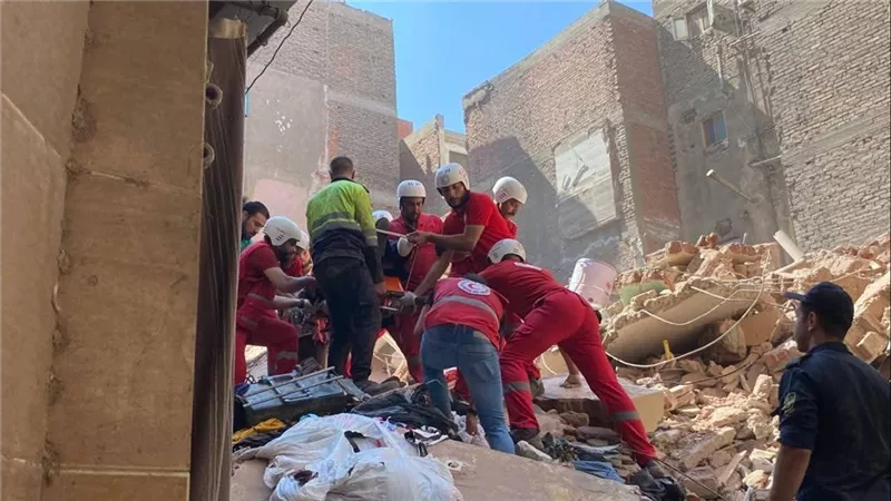 جثة و4 مصابين| ننشر أسماء ضحايا حادث انهيار عقار الساحل بشبرا
