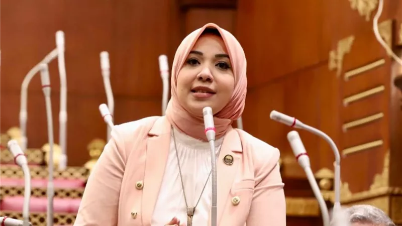 النائبة دينا هلالي: إدراج تعليم الإسعافات الأولية بالمدارس يغرس ثقافة السلامة 