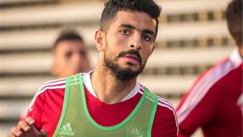 وادي دجلة يضم أيمن أشرف مدافع البنك الأهلي في صفقة انتقال حر 