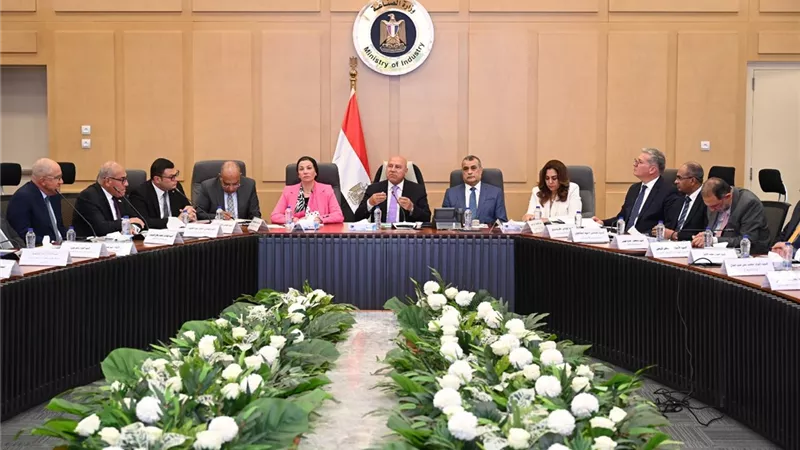كامل الوزير يترأس الاجتماع السادس والعشرين  للمجموعة الوزارية للتنمية الصناعية