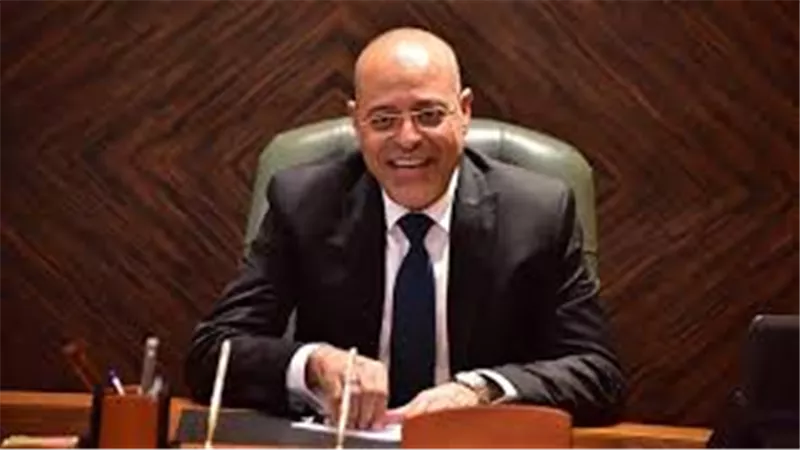 وزير العمل: 26 يونيو و3 يوليو 2025 إجازة مدفوعة الأجر للعاملين بالقطاع الخاص
