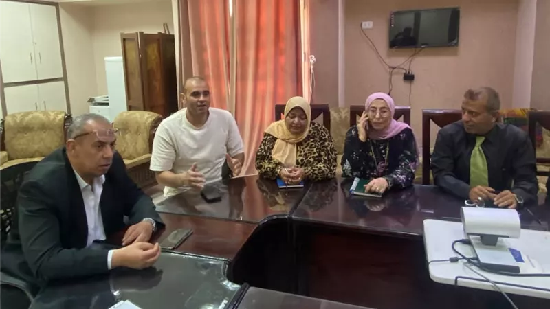 استعدادا للعام الجديد.. اجتماع بتعليم السويس لتفعيل التحويلات الإلكترونية