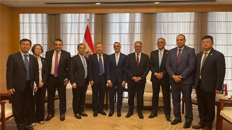وزير الاستثمار: الحكومة حريصة على الاستفادة من الخبرات الصينية 