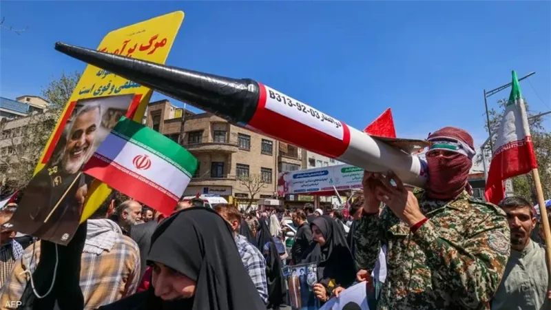 خبير عسكري: إيران أصابت أهدافًا استراتيجية في إسرائيل وأرهقت سلاحها الجوي