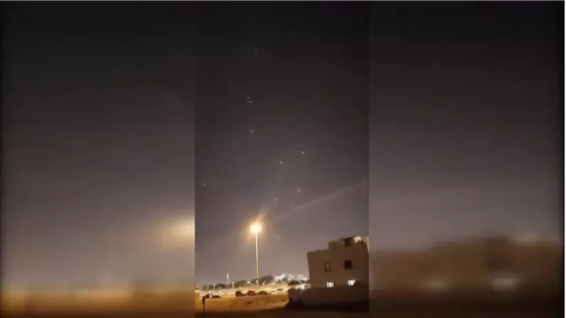 سماء الدوحة تمتلئ بصواريخ إيران لضرب القواعد الأمريكية في قطر (فيديو)