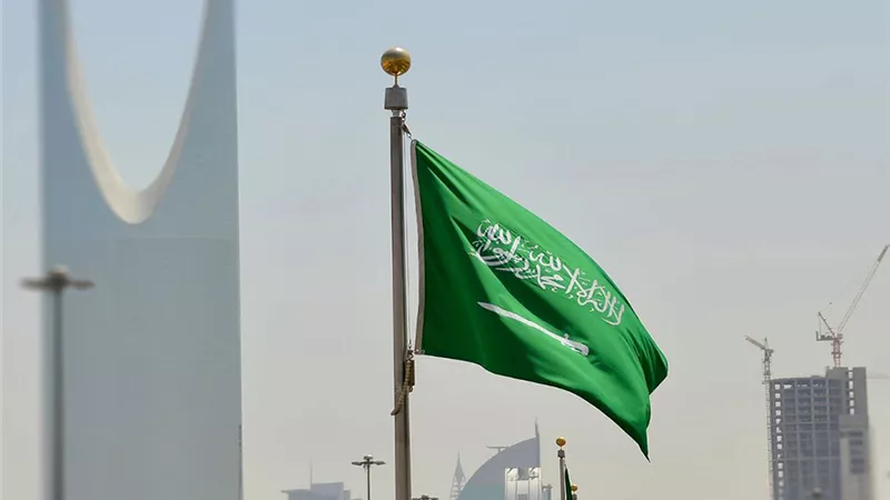 «أمن الخليج كلٌ لا يتجزأ».. السعودية تدين العدوان الإيراني على قطر|فيديو 